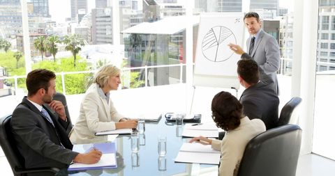 Professional Business Presentation Meeting in Modern Office - Download Free Stock Images Pikwizard.com