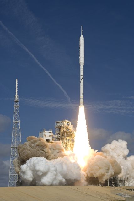 Thrilling display of NASA’s Ares I-X test rocket lifting off from Launch Pad 39B at Kennedy Space Center on October 28, 2009. Ideal for illustrating articles on space exploration, advancements at NASA, and historical launches. Could be used in educational materials, science presentations, and documentaries about spaceflight and aerospace engineering.