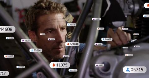 Mechanic Innovating in Workshop with Digital Notifications