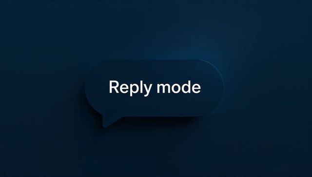 Displaying reply mode speech bubble ui badge on dark blue gradient background with soft shadow