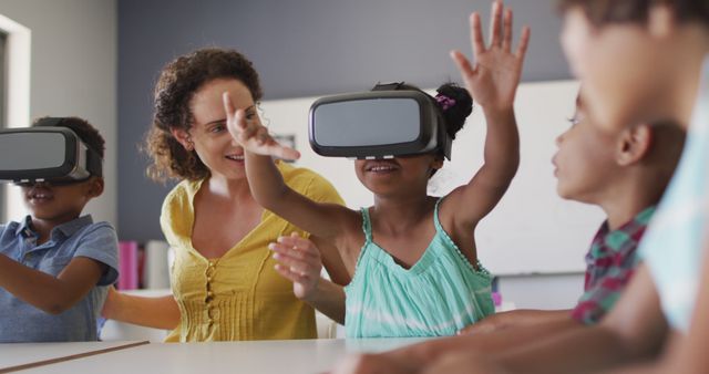 Children Exploring Virtual Reality Educational Tech Classroom - Download Free Stock Images Pikwizard.com