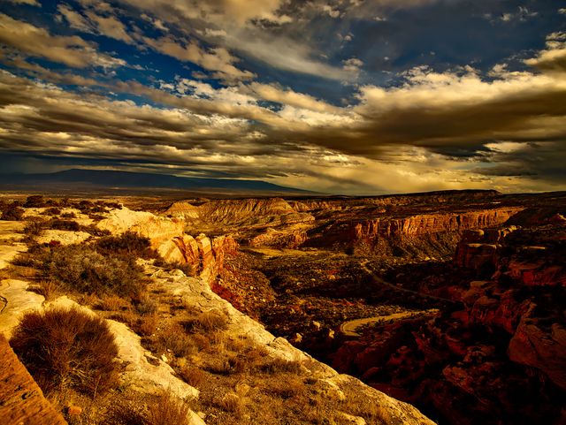 Dramatic Sunset Over Grand Canyon Badlands Landscape - Download Free Stock Photos Pikwizard.com