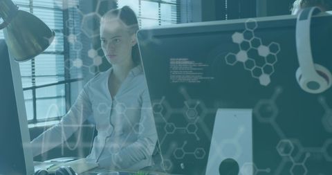 woman programmer developing medical software in modern lab - Download Free Stock Images Pikwizard.com