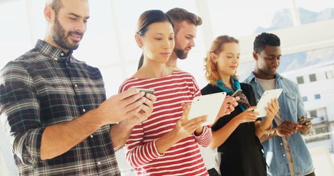 Young Adults Using Smartphones Engaged in Digital World