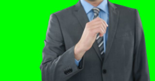 Businessman in Suit Making Presentation Gesture on Green Screen Background - Download Free Stock Images Pikwizard.com