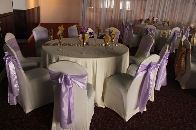 Elegant Wedding Reception with Lavender Decorations and White Tablecloth - Download Free Stock Photos Pikwizard.com