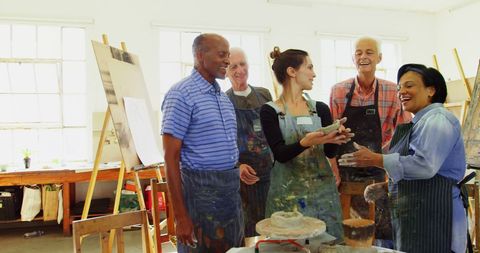 Diverse Group of Adults Enjoying Art Class in Studio - Download Free Stock Images Pikwizard.com