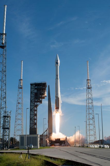A United Launch Alliance Atlas V rocket lifts off from Space Launch Complex 41 at Cape Canaveral Air Force Station in Florida, with NASA's Tracking and Data Relay Satellite, TDRS-M. TDRS-M. Liftoff was at 8:29 a.m. EDT. TDRS-M is the latest spacecraft destined for the agency's constellation of communications satellites that allows nearly continuous contact with orbiting spacecraft ranging from the International Space Station and Hubble Space Telescope to the array of scientific observatories.
