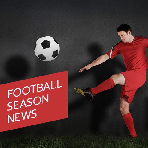 Football Season Update Featuring Dynamic Player in Action - Download Free Stock Templates Pikwizard.com