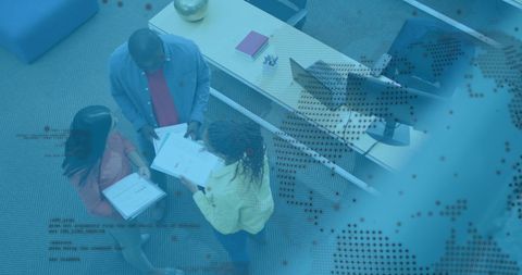 Collaborating in Modern Office with Global Data Projection