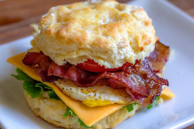 Delicious Bacon and Egg Breakfast Biscuit Sandwich - Download Free Stock Photos Pikwizard.com