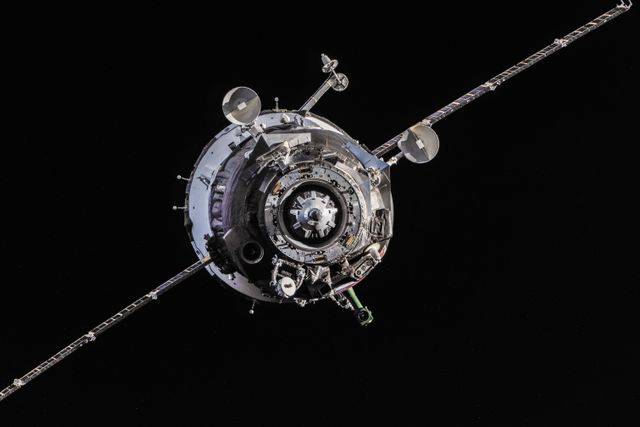 ISS037-E-002670 (25 Sept. 2013) --- The Soyuz TMA-10M spacecraft approaches the International Space Station, carrying Expedition 37 Soyuz Commander Oleg Kotov, NASA Flight Engineer Michael Hopkins and Russian Flight Engineer Sergey Ryazanskiy. The Soyuz docked to the Poisk Mini-Research Module 2 (MRM2) at 10:45 p.m. (EDT) on Sept. 25, 2013.