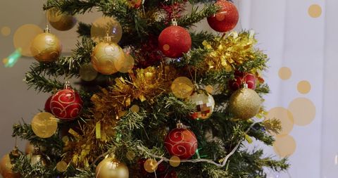 Festive Christmas Tree with Red and Gold Decorations - Download Free Stock Images Pikwizard.com