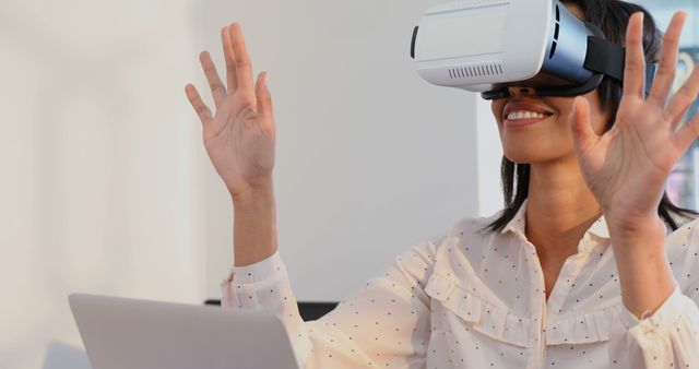 Woman Enjoying Virtual Reality Experience with VR Headset - Download Free Stock Images Pikwizard.com