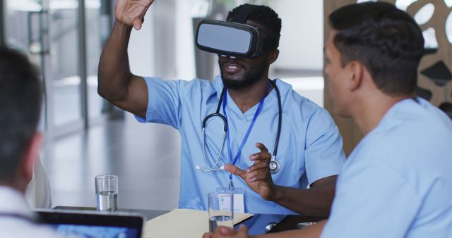 Doctors Using Virtual Reality Technology for Medical Training - Download Free Stock Images Pikwizard.com