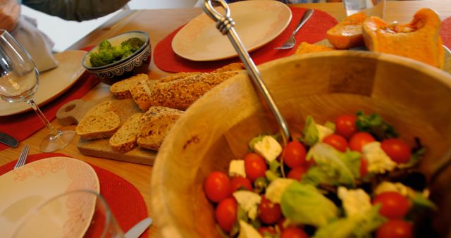 Healthy Meal with Fresh Salad and Bread on Wooden Table - Download Free Stock Images Pikwizard.com