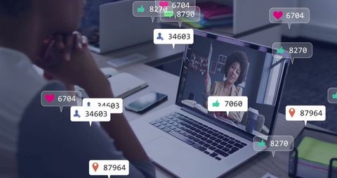 Student Learning Online While Receiving Social Media Notifications