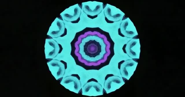 Rotating Kaleidoscopic Mandala with Zigzag Petals