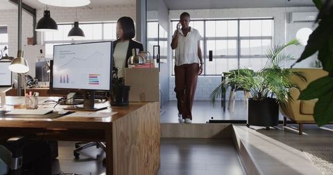 Modern office teamwork discussion among professionals