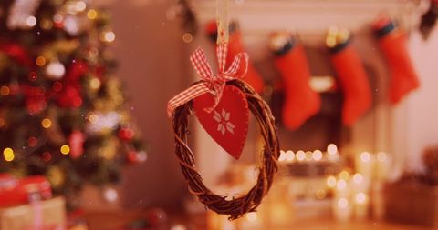 Festive Wreath and Cozy Holiday Ambiance with Decorations - Download Free Stock Images Pikwizard.com