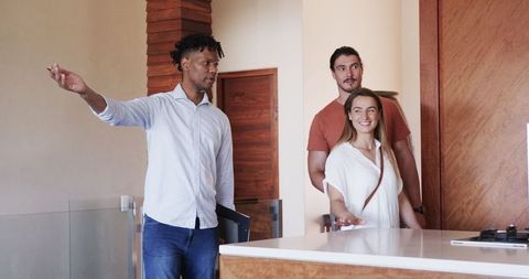 Casual Conversation in Modern Kitchen With Intelligent Interaction