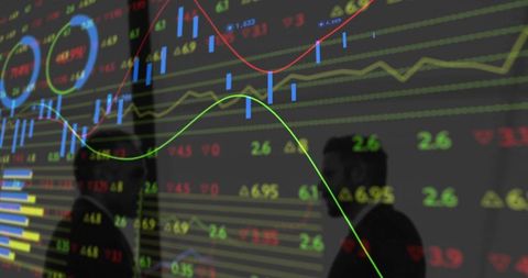 Displaying Market Dashboard with Reflected Traders and Dynamic Trading Charts