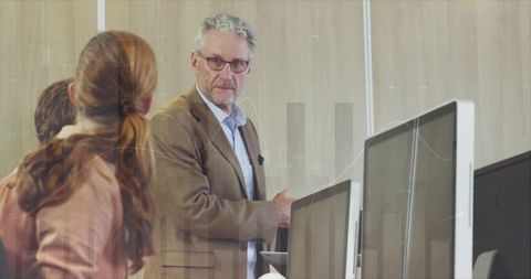 Mature Professional Leading Corporate Technology Seminar