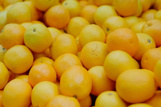 Fresh Organic Oranges in Bunch - Download Free Stock Photos Pikwizard.com