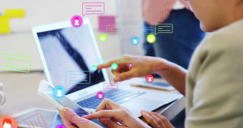 Collaborating Coworkers Analyzing Reports on Digital Devices