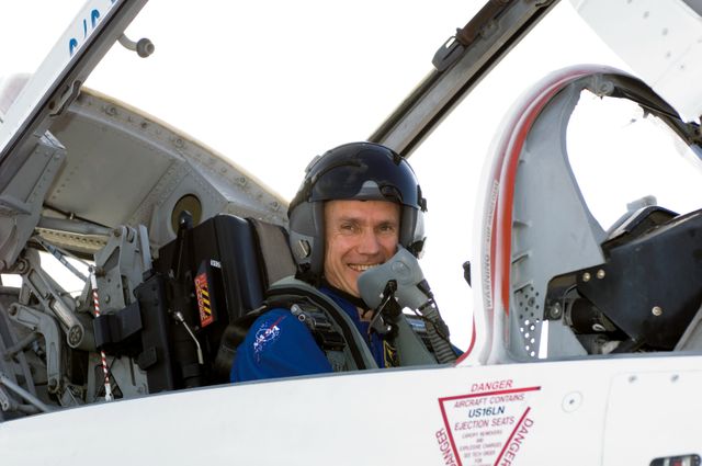 JSC2006-E-27882 (22 June 2006) --- Astronaut Steven G. MacLean, STS-115 mission specialist representing the Canadian Space Agency, photographed in a T-38 trainer jet, prepares for a flight at Ellington Field near Johnson Space Center.