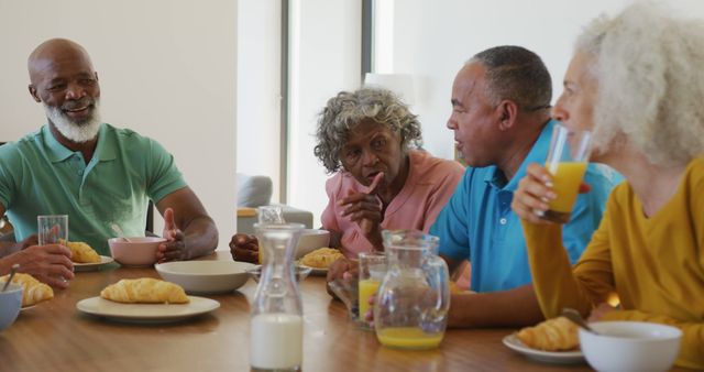 Group of Elderly Friends Sharing Breakfast and Conversations - Download Free Stock Images Pikwizard.com