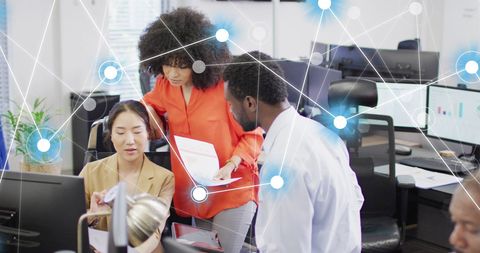 Team Collaboration Amidst Digital World Network Visualizations