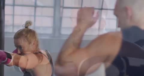 Dynamic Boxing Training in Modern Gym Setting