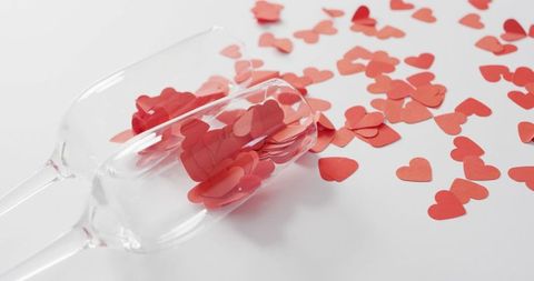 Champagne Flutes with Paper Hearts for Romantic Celebration - Download Free Stock Images Pikwizard.com