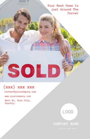 happy couple holding sold sign indicating real estate success - Download Free Stock Templates Pikwizard.com