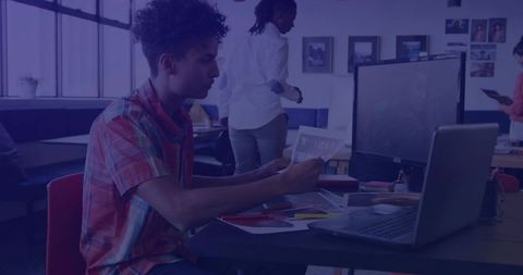 Focused Professional Reviewing Documents in Collaborative Work Environment