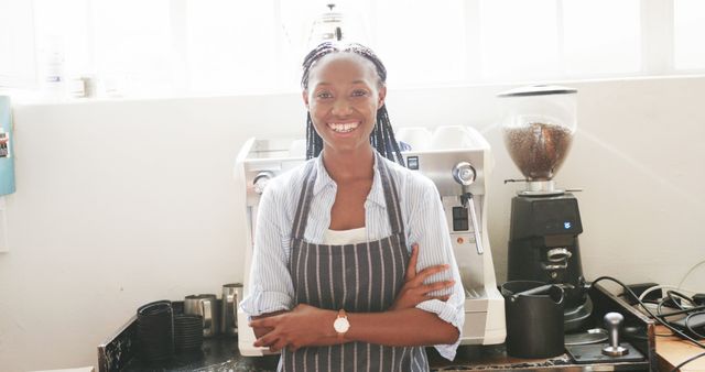 Confident Female Barista Smiling in Coffee Shop - Download Free Stock Images Pikwizard.com