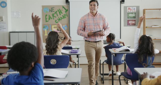 Teacher Engaging Diverse Students in Classroom Discussion - Download Free Stock Images Pikwizard.com