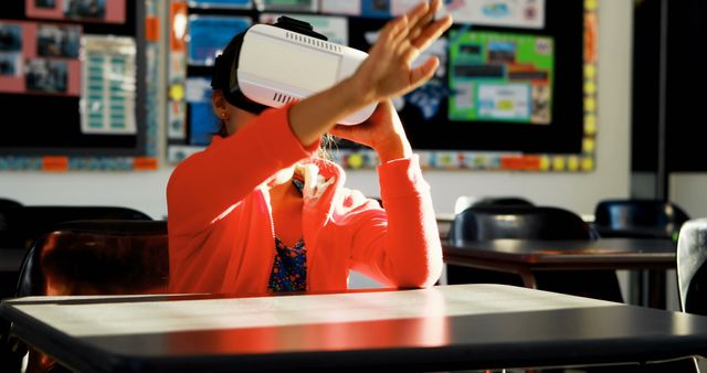 Student Exploring Virtual Reality in Classroom Setting - Download Free Stock Images Pikwizard.com