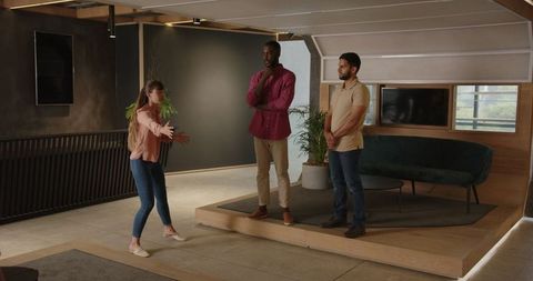 Dynamic brainstorming session with diverse team collaboration