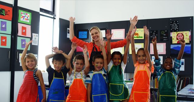 Happy Teacher with Diverse Group of Kids Smiling in Art Class - Download Free Stock Images Pikwizard.com