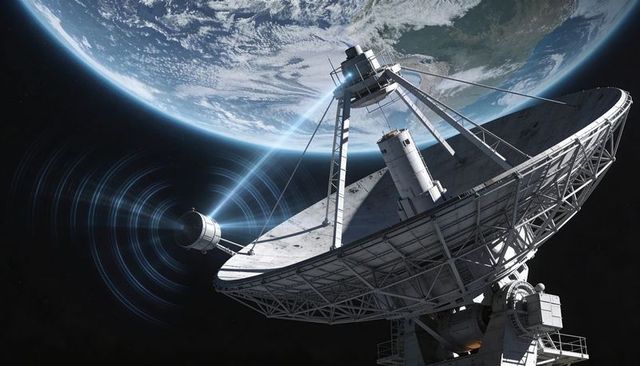 High-gain space antenna beaming powerful signal toward earth with orbiting probe