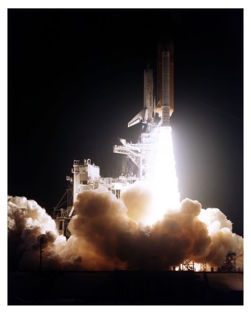 Space Shuttle Discovery Launches for Hubble Servicing Mission STS-82, 1997 - Download Free Stock Photos Pikwizard.com