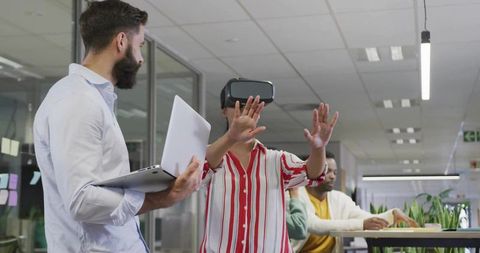 Virtual reality collaboration in modern startup office setting