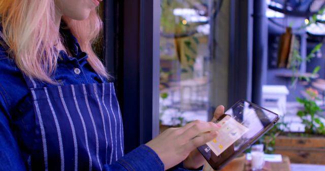 Barista Using Digital Tablet for Order Management in Cafe - Download Free Stock Images Pikwizard.com