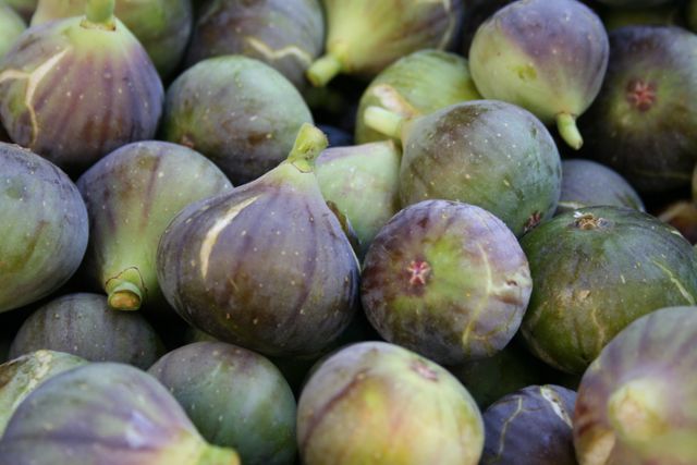 Farmers market figs food fresh - Download Free Stock Photos Pikwizard.com