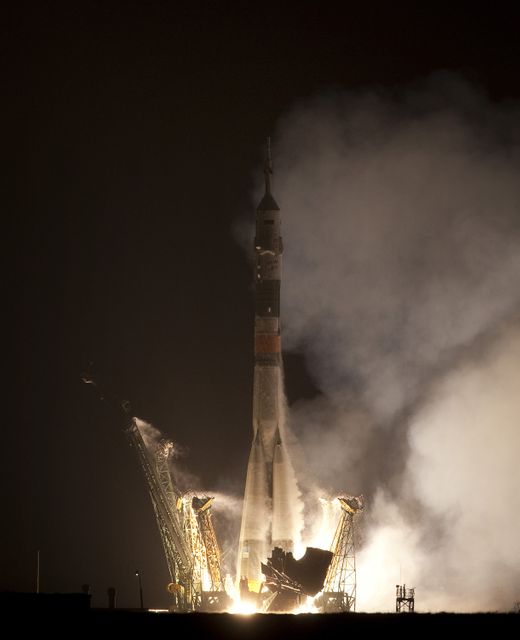 KAZAKHASTAN - 200912210002HQ - The Soyuz TMA-17 rocket launches from the Baikonur Cosmodrome in Kazakhstan on Monday, Dec. 21, 2009, carrying Expedition 22 NASA Flight Engineer Timothy J. Creamer of the United States, Soyuz Commander Oleg Kotov of Russia, and Flight Engineer Soichi Noguchi of Japan to the International Space Station.  Photo Credit: NASA/Bill Ingalls
