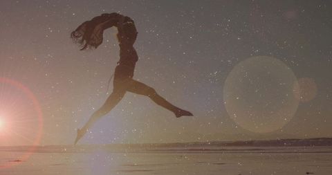 Silhouette dancer expressing elegance in twilight glow