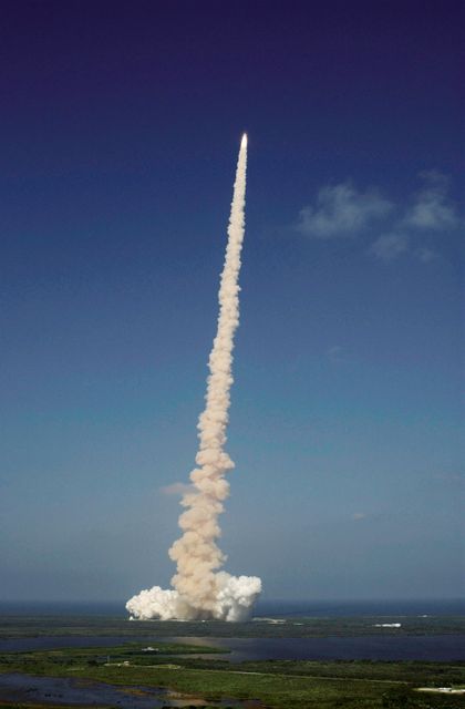 Space Shuttle Atlantis Liftoff for STS-112 Mission - Download Free Stock Photos Pikwizard.com