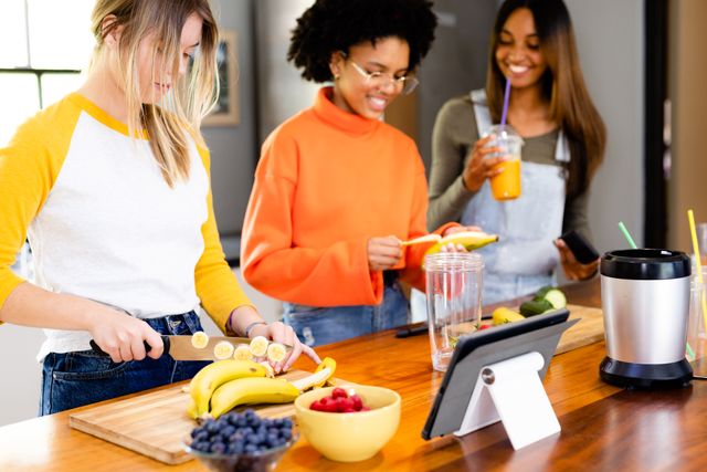 Diverse Teenage Friends Preparing Healthy Smoothies Together - Download Free Stock Images Pikwizard.com